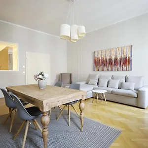  Apartment Heymi Karlsplatz