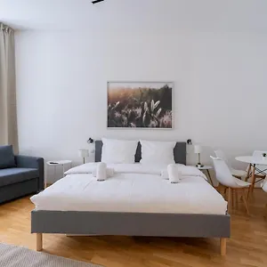  Apartment Air Conditioning 330 Mbit Wifi Self Check-in