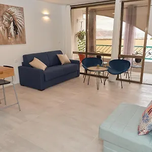 ספר כאן